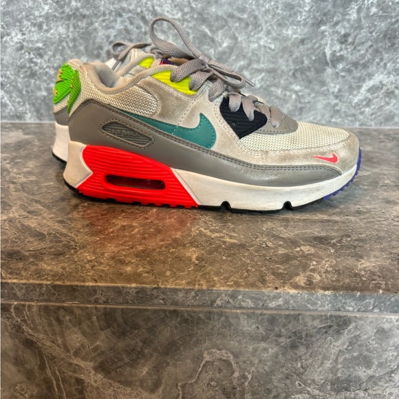 Nike Kids Air Max 90 Sneakers - Picture 2 of 8